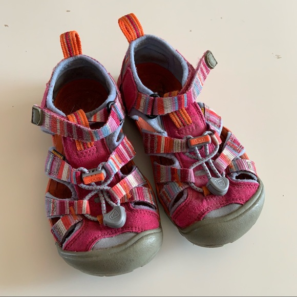 Keen Waterproof Sandals 🏖 - Picture 1 of 7